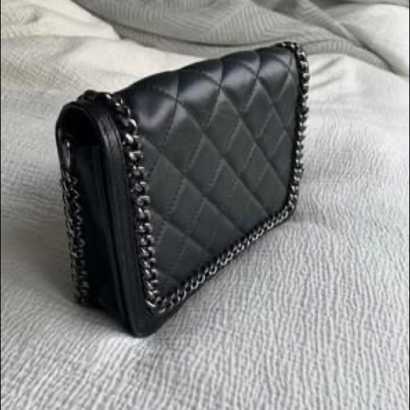 Chain Strap Bag - Picture 2 of 3